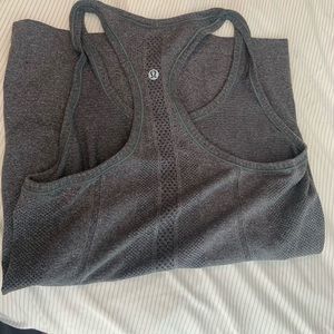 Lululemon workout  tank top !